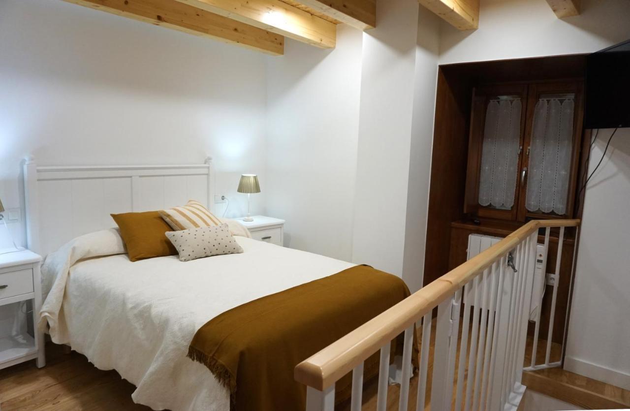 Apartamentos Turisticos El Penon Тапиа де Касариего Екстериор снимка